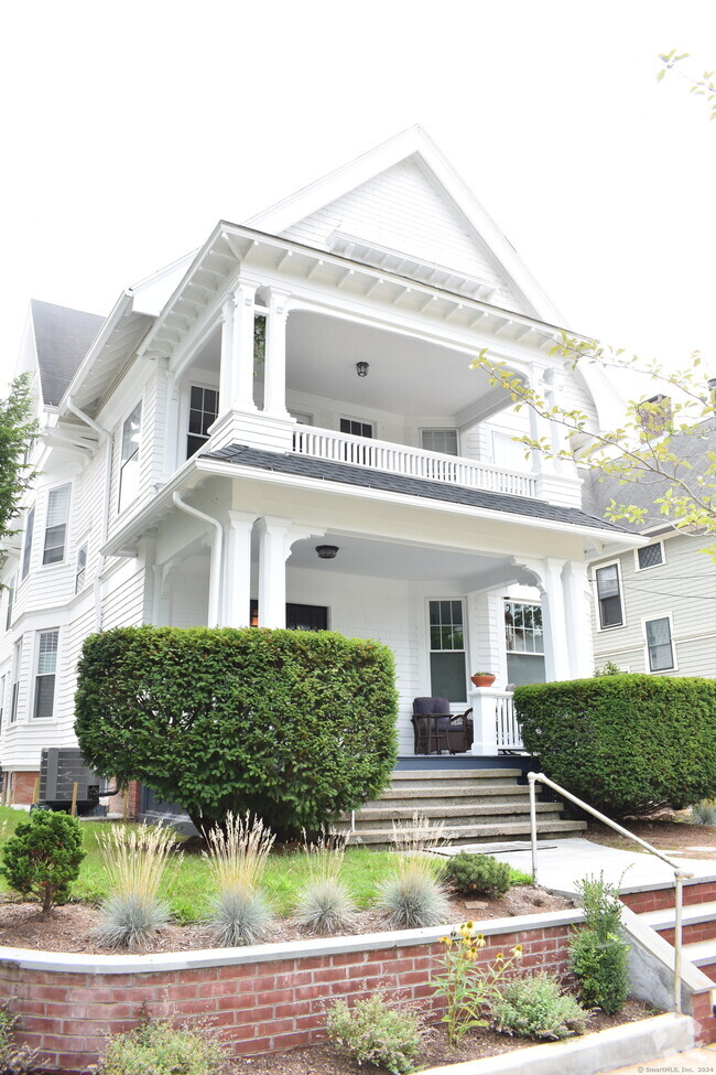 Building Photo - 37 Hubinger St Unit 3-Front Rental