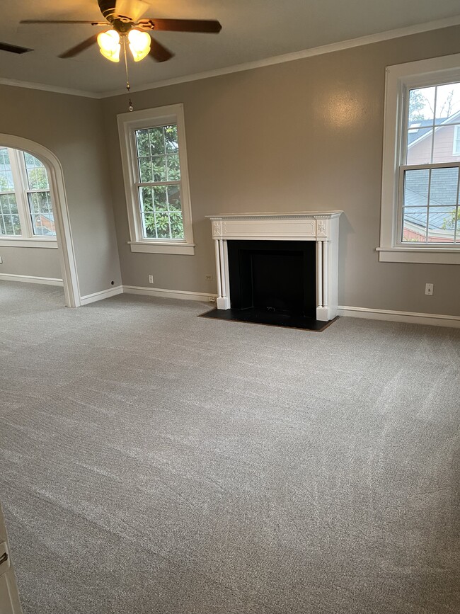 Photo - 937 Ontario St Unidad Upstairs