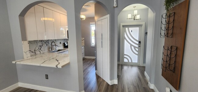 Photo - 640 SE 1st St