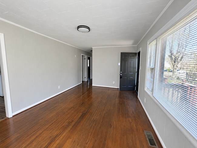 118 Lawndale Ave