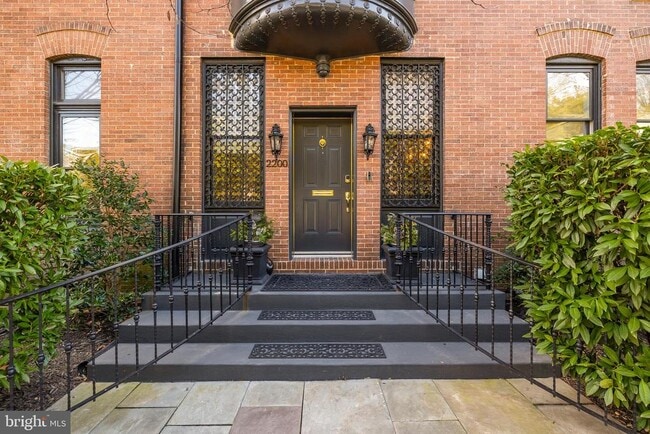 Photo - 2200 Decatur Pl NW Casa Adosada