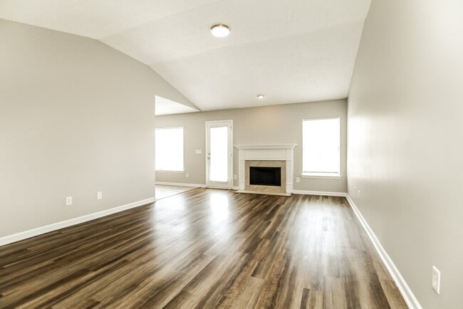 Photo - 168 Howard Woody Dr