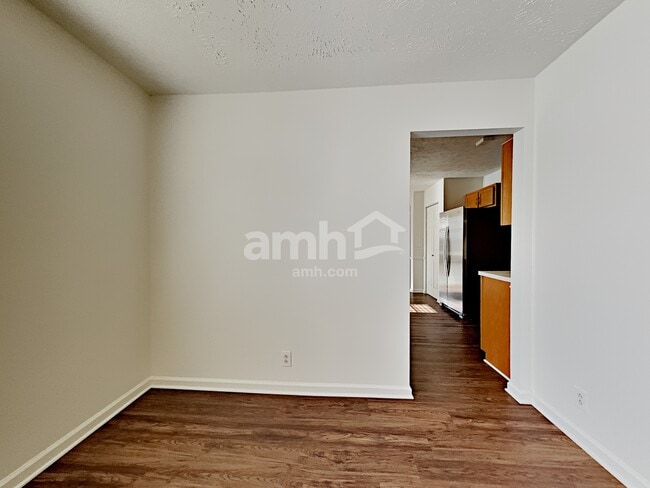 Photo - 2498 Port Kembla Dr