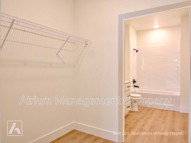 Photo - 221 S Bumby Ave