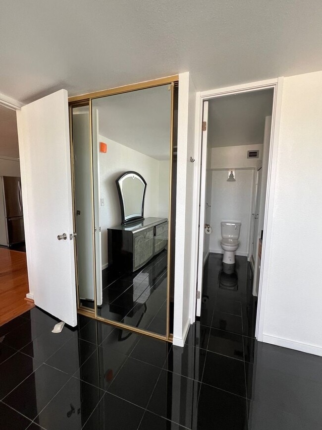 Photo - Available Now! Convenient Location Unit BPH1