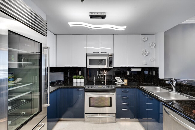 Photo - 511 SE 5 Ave Unit 2018