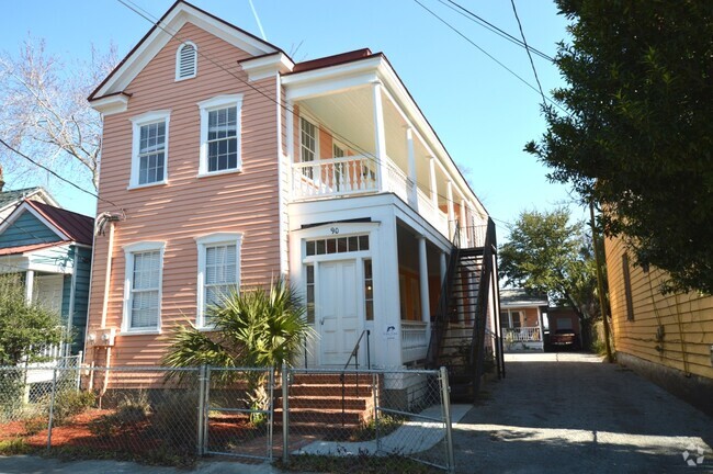 Building Photo - 90 Drake St Unit A Rental