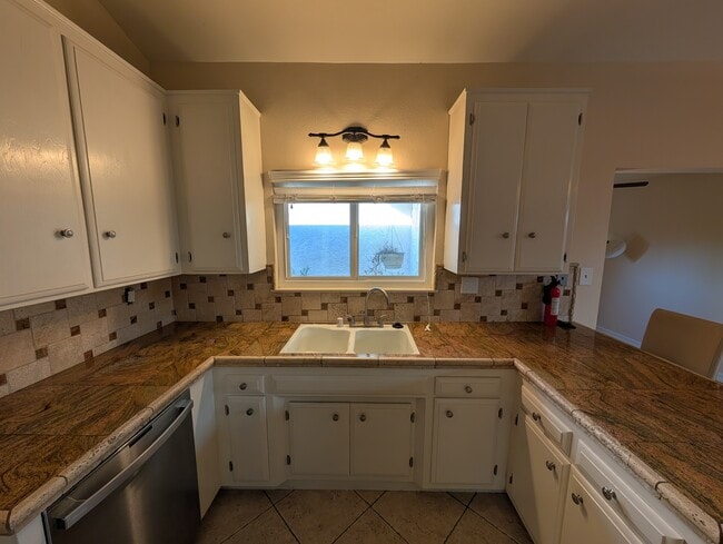 Photo - 27124 Cabrera Ave