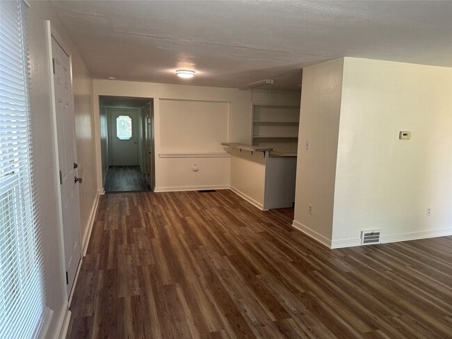 Photo - 1034 Western Ln