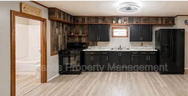 Photo - 305 American Ave