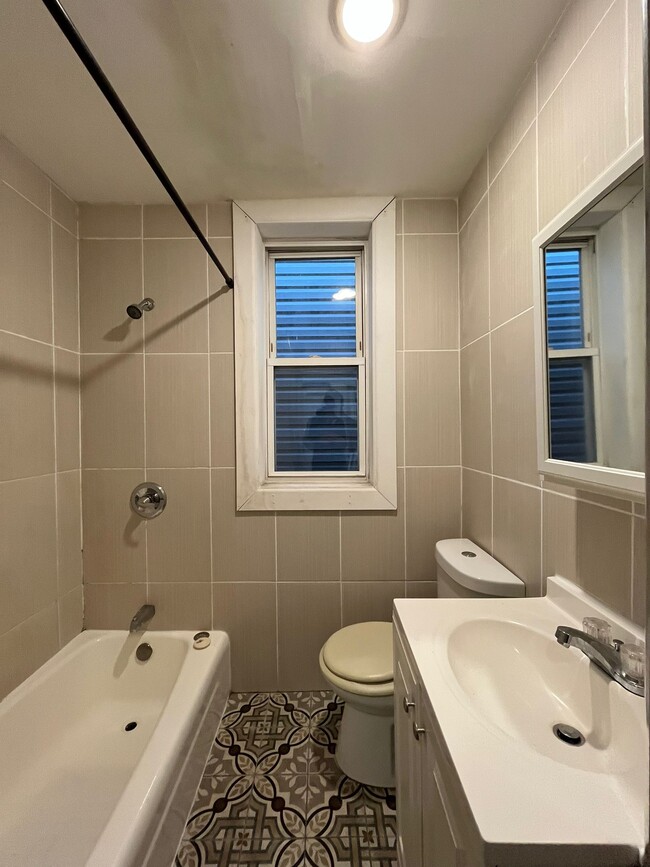 Photo - 51 Wade St Unit 2