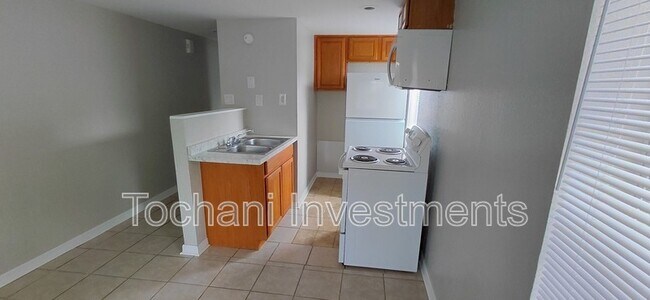 Photo - 1002 Avenue E Unit 1