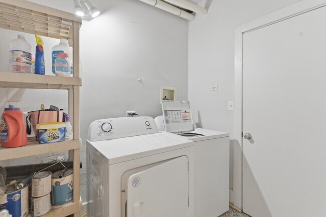 Photo - 1746 W Crystal St Unit 001