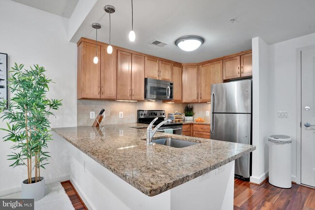 Photo - 888 N Quincy St Unit 207