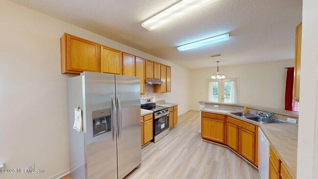 Kitchen - 2005 W Lymington Way