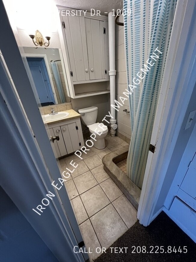 Photo - 1009 W University Dr Unit 1009