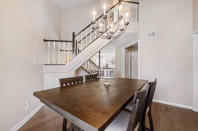 Photo - 760 Yorkwood Pl