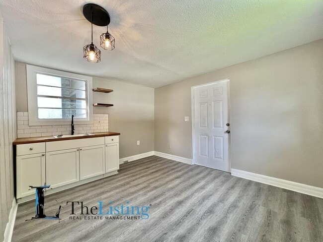 Photo - 3105 W Spruce St