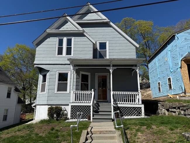 Building Photo - 5 Arbor Vitae St Unit 2