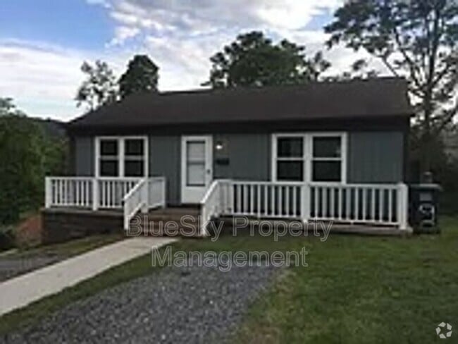 Building Photo - 910 Stonehenge Ave Unit B Rental