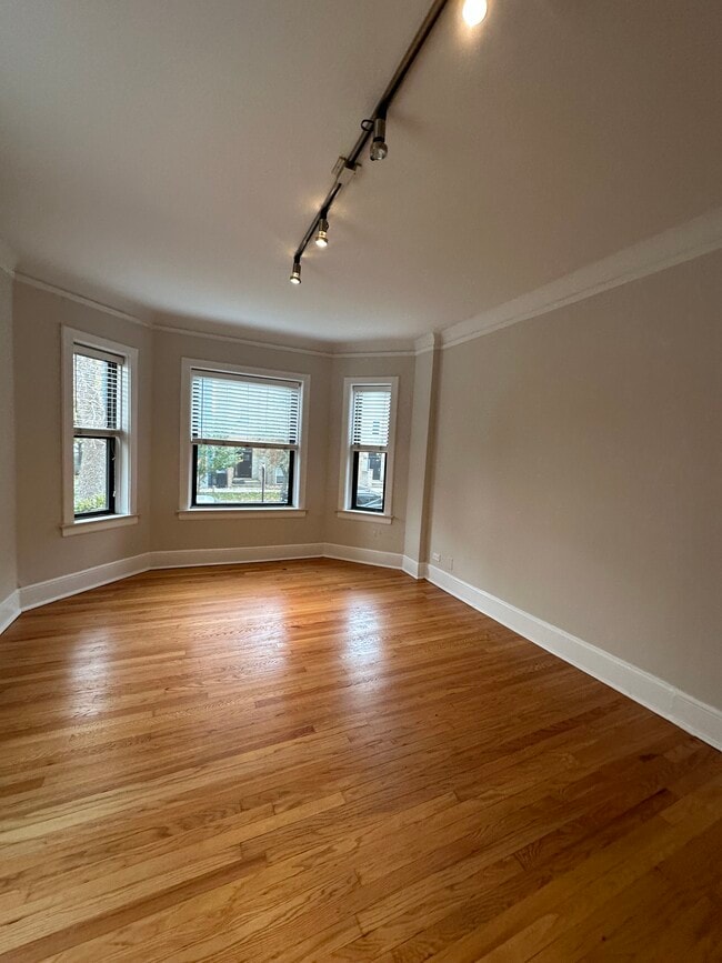 Photo - 2331 N Rockwell St