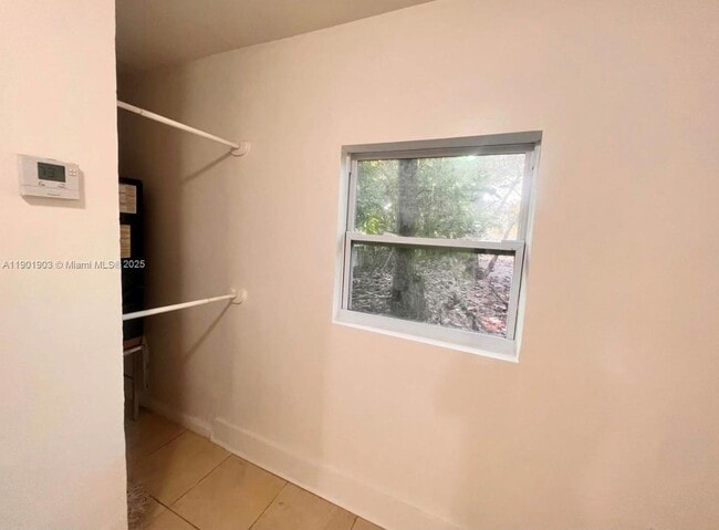 Photo - 240 Hibiscus Dr