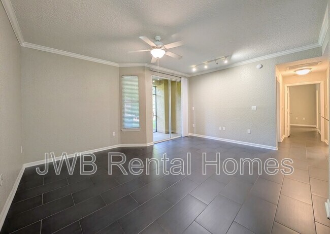 Photo - 8539 Gate Pkwy W Unit 414