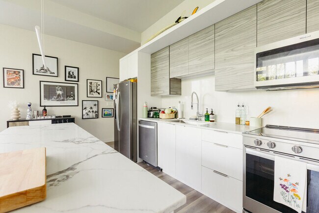 Photo - West22