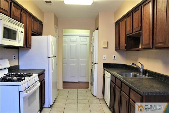 Photo - 604 Sharon Garden Ct Rental