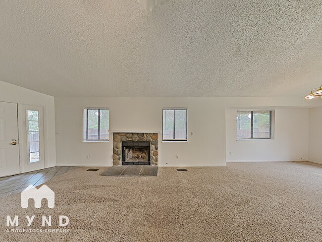 Photo - 5922 Shadow Park Dr