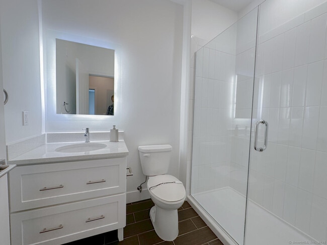 Photo - 111 Morgan St