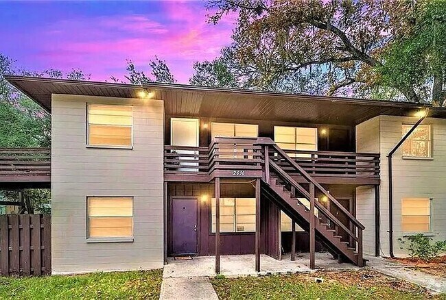 Building Photo - 2636 SW 33rd Place Rental