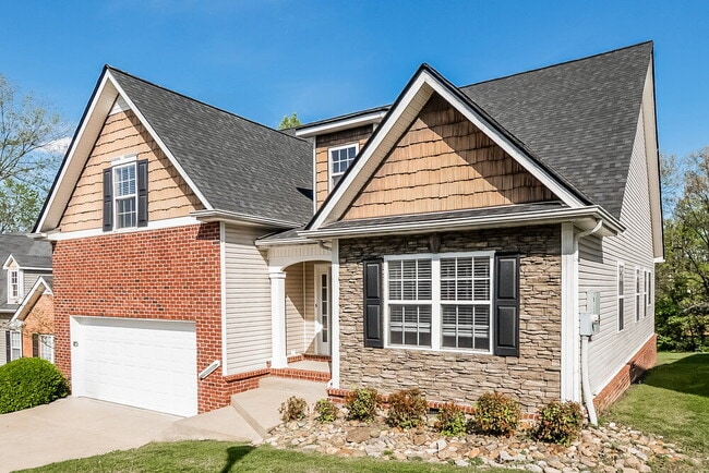 Photo - 4008 Pineorchard Pl