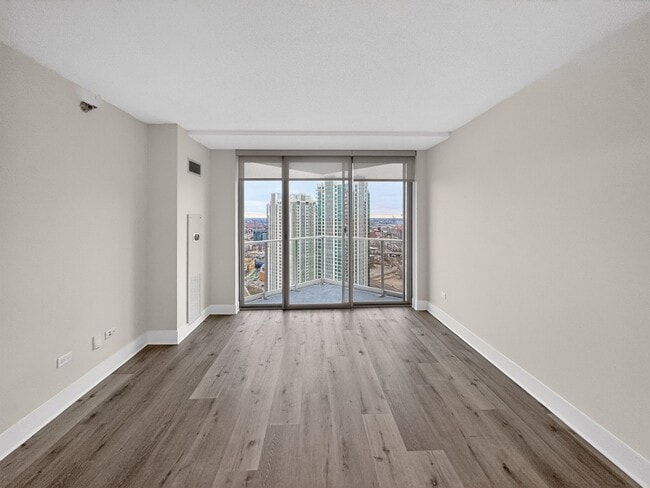 Photo - 304 N Canal St Unit 2106