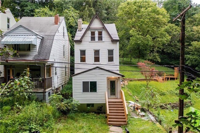 Photo - 522 Suffolk St