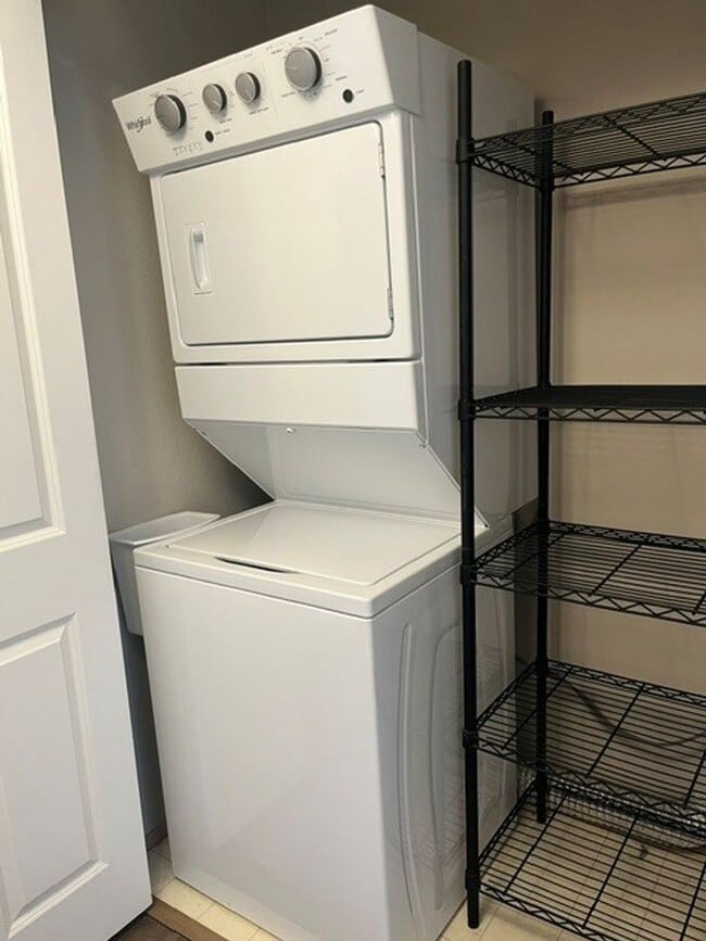 Photo - 2Bd/1Ba Newcastle Condo Unit L305