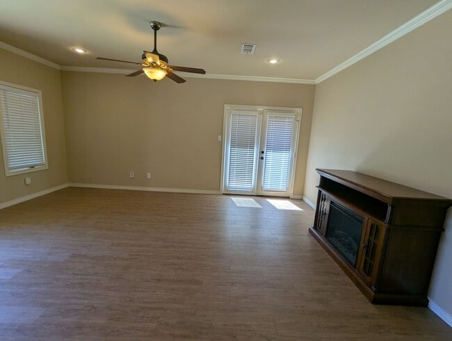 Photo - Prestigious 3/3/2 Home in Lubbock Cooper School District.