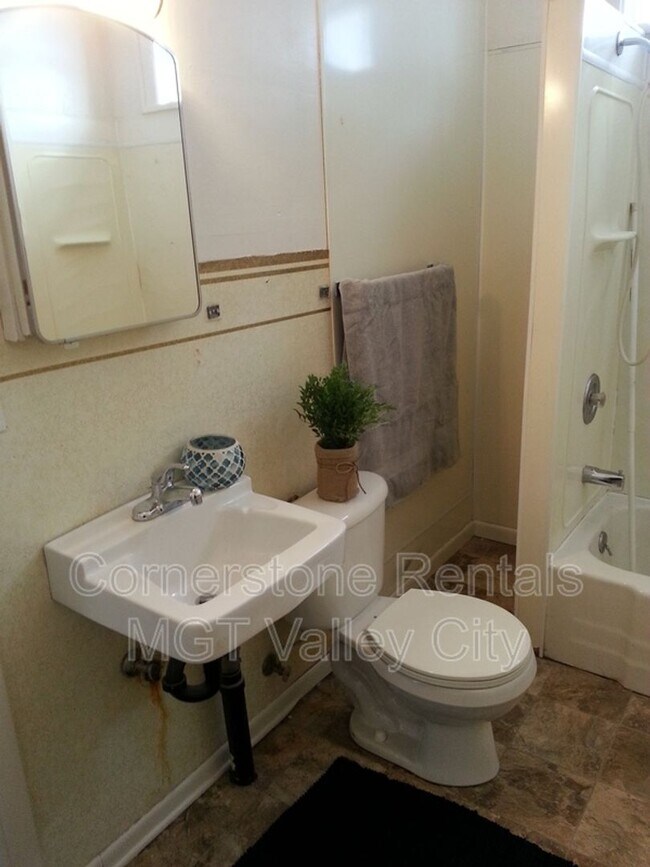 Photo - 309 College St SE Unidad 1