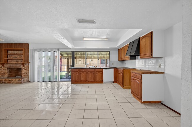 Photo - 14315 Lourdes Dr