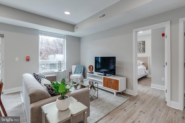 Photo - 1952 Bryn Mawr Ave Unidad 4B