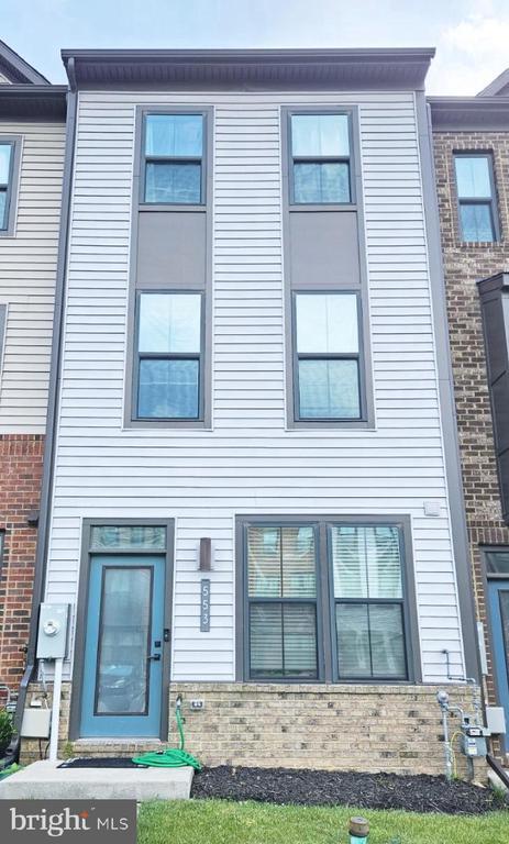 Photo - 553 Levanna Ln Townhome