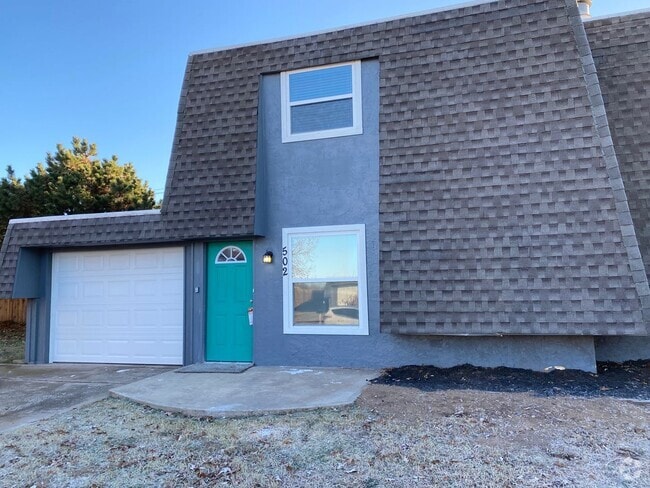 Building Photo - 2 Bedroom Duplex near Lake Overholser Rental