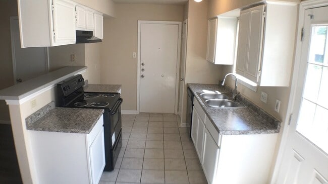 Photo - 1211 Bayou Glen Dr