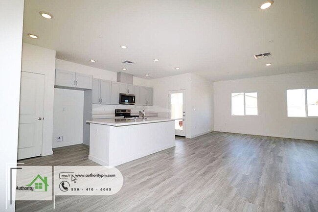 Photo - 2141 Hilltop Dr