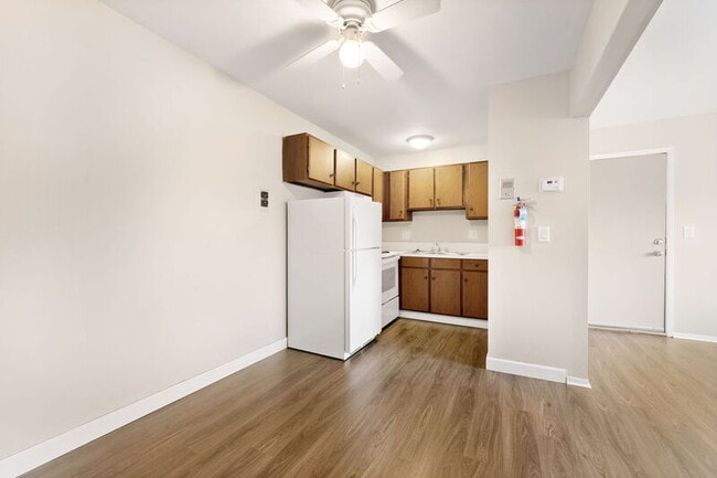 Photo - 1437 Ford Ave