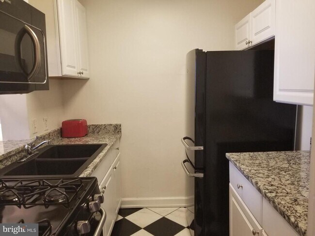 Photo - 1121 Arlington Blvd Unit 328