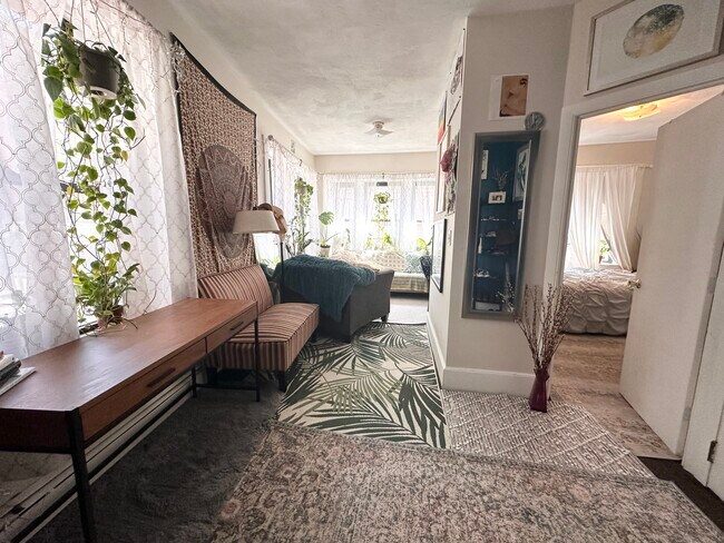 Photo - 98 Salem St Unit 1