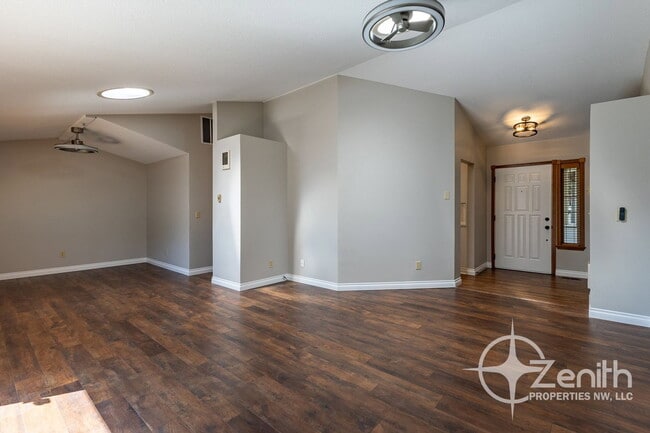 Photo - 1917 SE 158th Ave