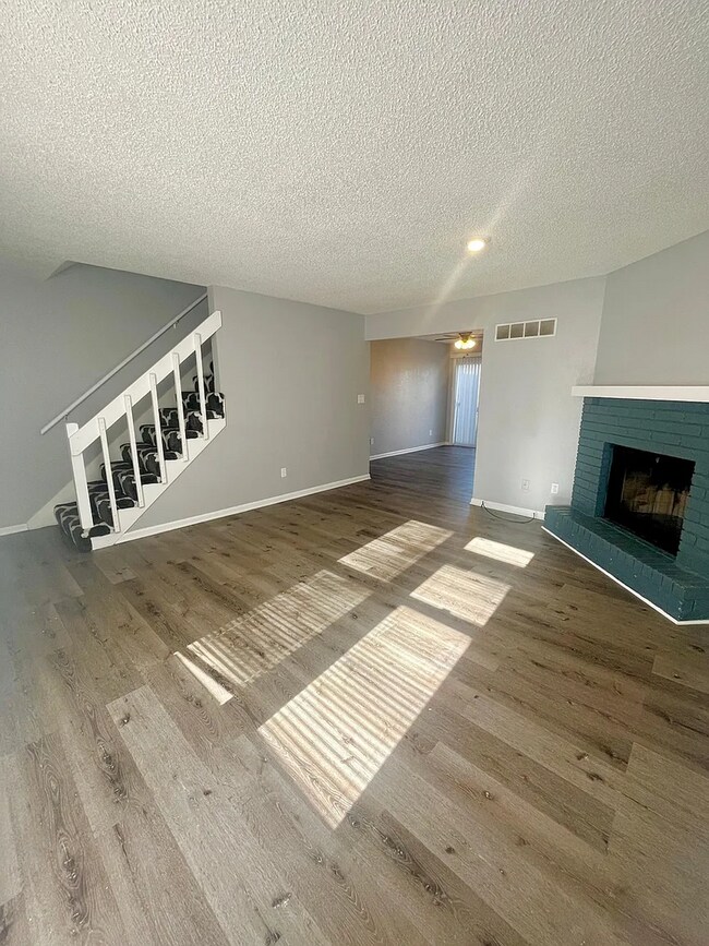 Photo - 401-407 NE Highland Ln Unit 403