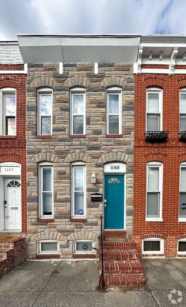 Building Photo - Gorgeous 2Bed/1Bath in Washington Village Rental